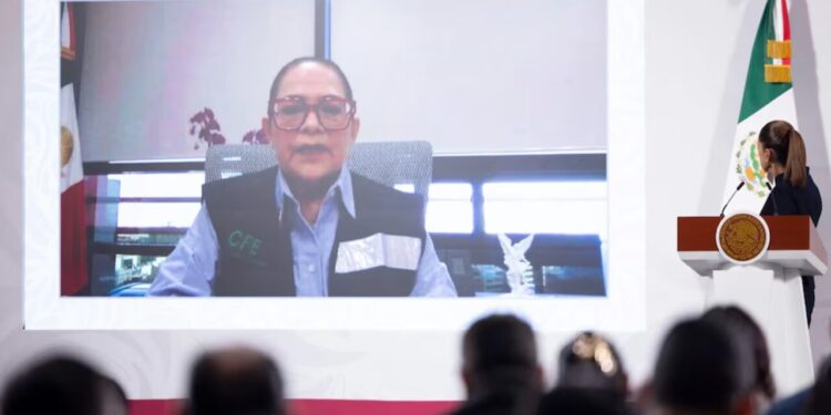 CFE restablece electricidad a más de 18 mil usuarios tras lluvias en cinco estados