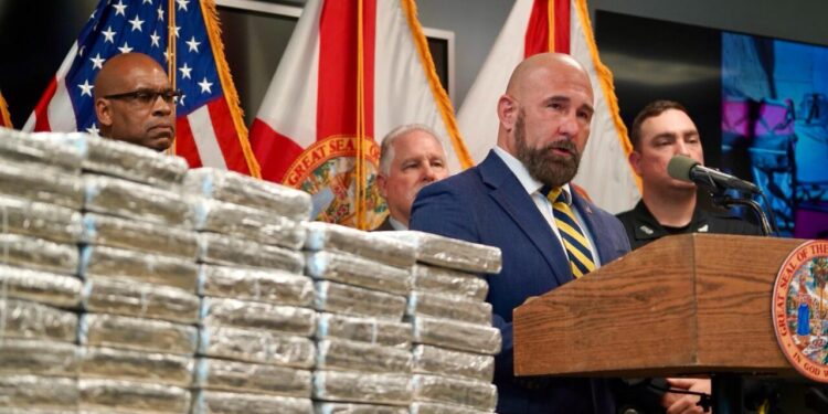 Aseguran en Florida 173 kilos de cocaína que venía desde la frontera con México