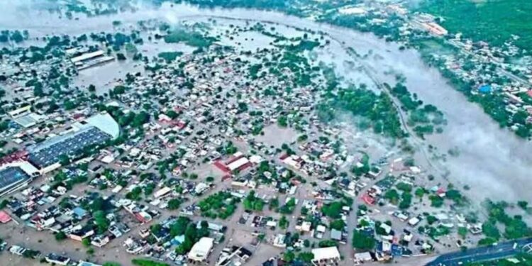 Al menos 28 muertos y 16 desaparecidos por intensas lluvias en el centro y oriente de México