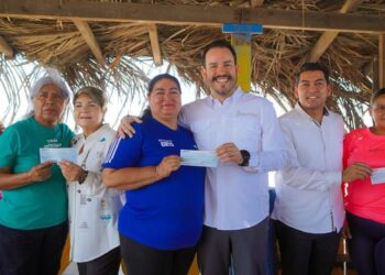 Apoyos económicos llegan a restauranteros de Boca del Río en seguimiento a compromiso del gobernador