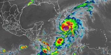 Huracán Melissa retoma fuerza tras dejar 30 muertos: Trayectoria y zonas en alerta