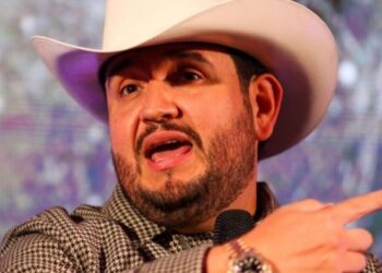Edén Muñoz podría pagar millonaria multa por cantar esta famosa canción que grabó con Calibre 50