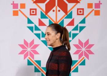 Sheinbaum no descarta cambiar nombre al Tren “Golfo de México” tras encuesta en el Zócalo; puede haber consulta, dice