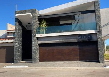 Sujetos armados incendian una vivienda en el sector Tres Ríos de Culiacán