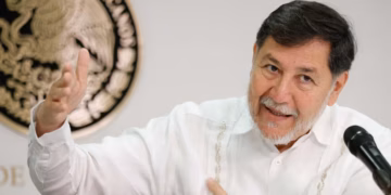 Dejó presidencia del Senado, pero viajará gratis a Palestina