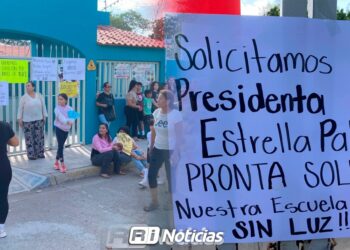 “Que vengan y tomen clases sin aire acondicionado”: Reta madre de familia a autoridades escolares