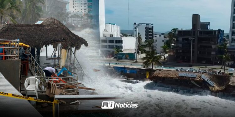 Por alto oleaje al menos 15 palapas con múltiples daños; PC Mazatlán delimita la zona por posible riesgo