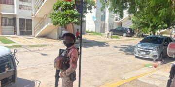 Asesinan a balazos a joven en la zona dorada dos en Culiacán