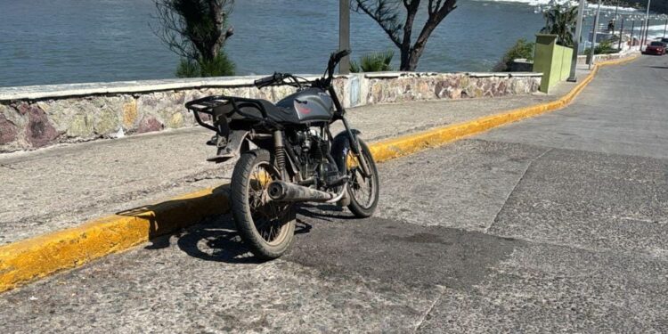 Policía Municipal recupera motocicleta con reporte de robo vigente