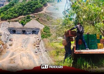 Huertas de Escuinapa en riesgo por daños en ducto de la presa Santa María 