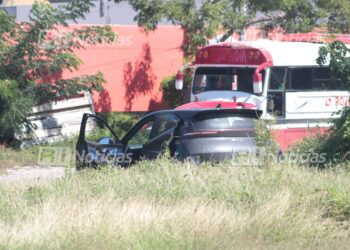 Ejecutan a balazos a hombre frente al Fraccionamiento Los Olivos en Mazatlán