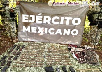 En diferentes acciones en Sinaloa, autoridades federales detuvieron a 2 personas y aseguraron armas y droga