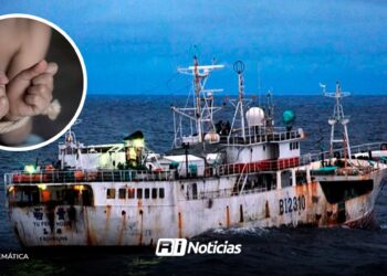 Marina rescata a 28 menores en embarcación en altamar; serán resguardados en Ahome