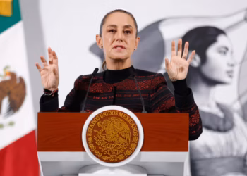 Sheinbaum evita polemizar sobre viaje de Noroña en avión privado; “a cada quien nos evalúa la gente”, declaró