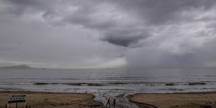 SMN prevé que la tormenta ‘Raymond’ toque tierra como depresión tropical