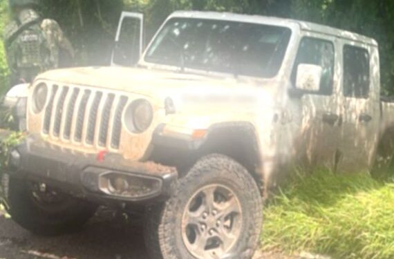 Ejército Mexicano asegura armamento y vehículo tras enfrentamiento en la carretera Mazatlán-Culiacán