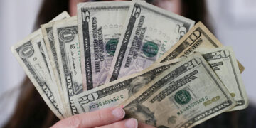 Remesas a México caen 8.3% en agosto