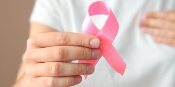 México creará modelo universal de atención al cáncer de mama