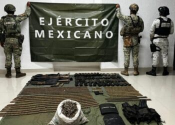 Ejército Mexicano decomiso de arsenal en la sierra de San Ignacio