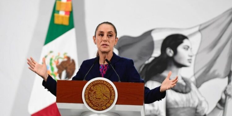 Sheinbaum a farmacéuticas: “Si no podían cumplir porque había adeudos, no hubieran participado”