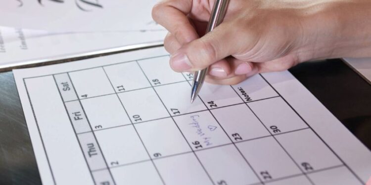 ¿Cuántos días feriados oficiales habrá en noviembre y para qué trabajadores aplican? Esto dice la LFT