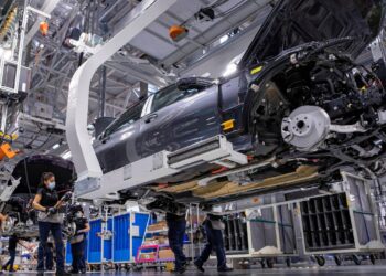 Producción de autos cayó 0.31% en primeros nueve meses de 2025