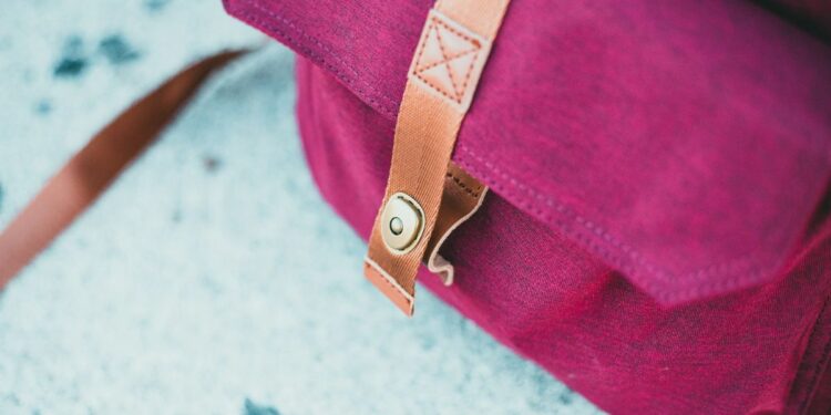 Mochila de emergencia ante huracanes: ¿Qué es y qué artículos debe tener?