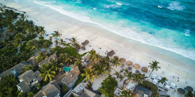 Gobierno federal garantizará acceso gratuito a playas de Tulum