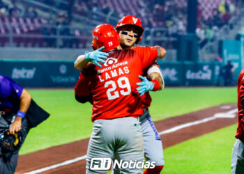 Venados de Mazatlán se impone a Jaguares en el inicio de la serie en Nayarit