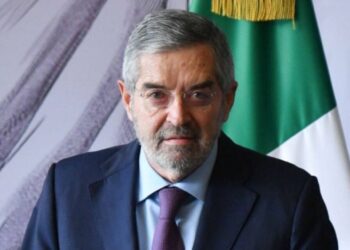 Sheinbaum anuncia licencia de Juan Ramón de la Fuente