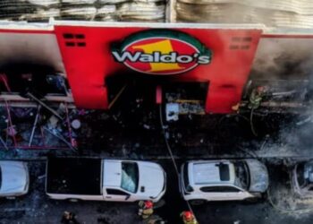 Ordenan cierre de 68 tiendas de Waldo’s en Sonora para inspección tras explosión en tienda del centro de Hermosillo