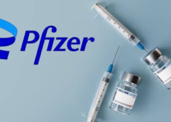 Vacuna actualizada contra COVID-19 aún no está disponible para el sector privado: aclara Pfizer