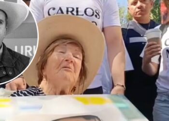 Abuela de Carlos Manzo acude a la marcha de la Generación Z en Michoacán y acusa a Morena de “Mandarlo a matar”