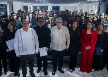 Trabajo coordinado para fortalecer impartición de justicia, exhorta Gobernador Rocha a nuevos Peritos, Agentes de Investigación y Ministerios Públicos