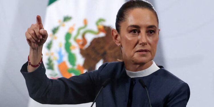 Sheinbaum rechaza que adelantar la consulta de revocación busque favorecer a Morena