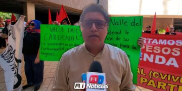 Antorchistas exigen respuestas reales ante falta de viviendas y desplazamiento en Sinaloa; se manifiestan en Palacio de Gobierno