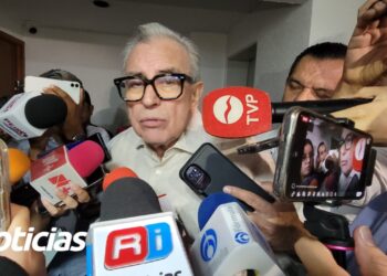 Gobernador impulsa aumento de personal en FGE para mejorar atención de delitos