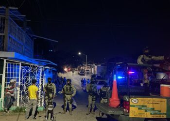 Mujer muere y hombre queda herido tras ataque armado en la López Mateos