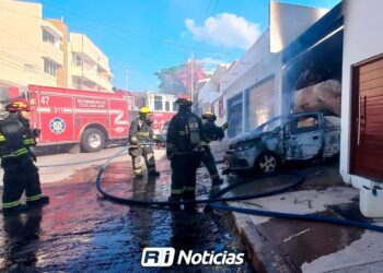 Incendian domicilio en Lomas de Guadalupe, Culiacán