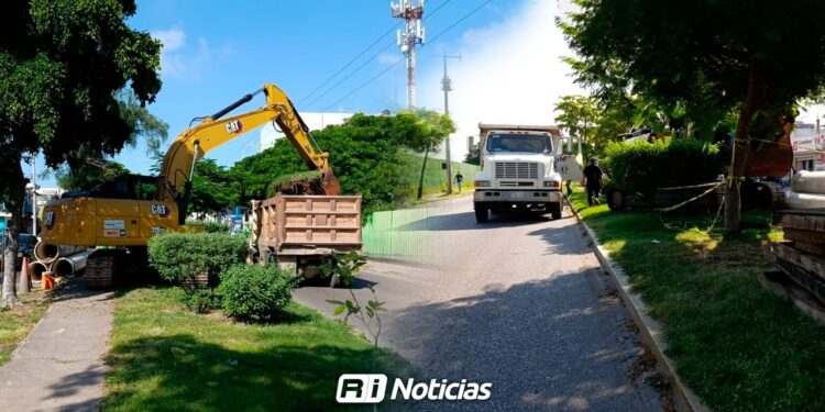 Tránsito Municipal informa sobre reducción de carriles por obra de colector sanitario en avenida Insurgentes