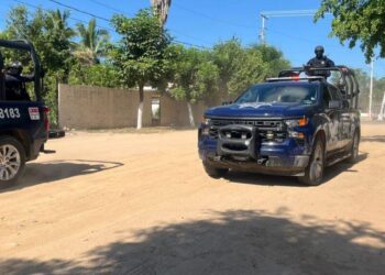 Reportan enfrentamiento y bloqueo en la carretera La 50, en Villa Juárez, Navolato, Sinaloa