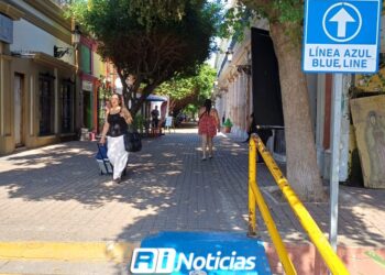 Cruceristas disfrutan de Mazatlán; “la ‘línea azul’ es de mucha ayuda”, dicen