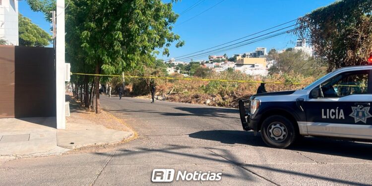 Localizan cuerpo envuelto en cobija en Colinas de San Miguel, Culiacán