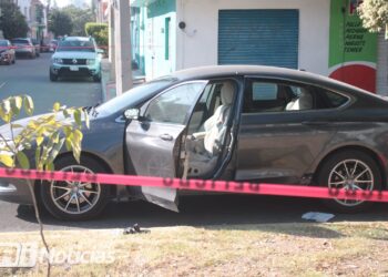 Mujer automovilista es atacada a balazos en avenida Insurgentes en Mazatlán