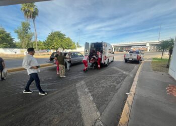 Mujer motociclista resulta lesionada en accidente de tránsito en Culiacán