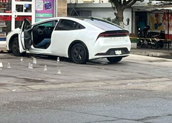 Asesinan a balazos a automovilista en la colonia Miguel Hidalgo, en Culiacán