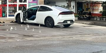 Asesinan a balazos a automovilista en la colonia Miguel Hidalgo, en Culiacán