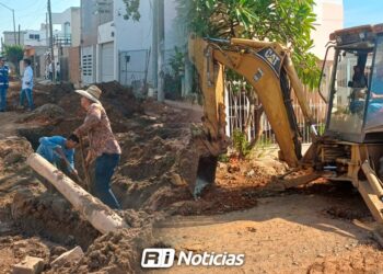 Malas prácticas de comerciantes y ciudadanos provocan derrames de drenaje: Alcaldesa