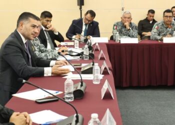 Harfuch se reúne con representantes de transportistas y acuerda fortalecer seguridad en carreteras