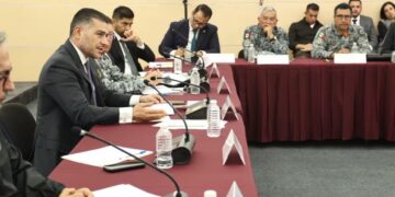 Harfuch se reúne con representantes de transportistas y acuerda fortalecer seguridad en carreteras